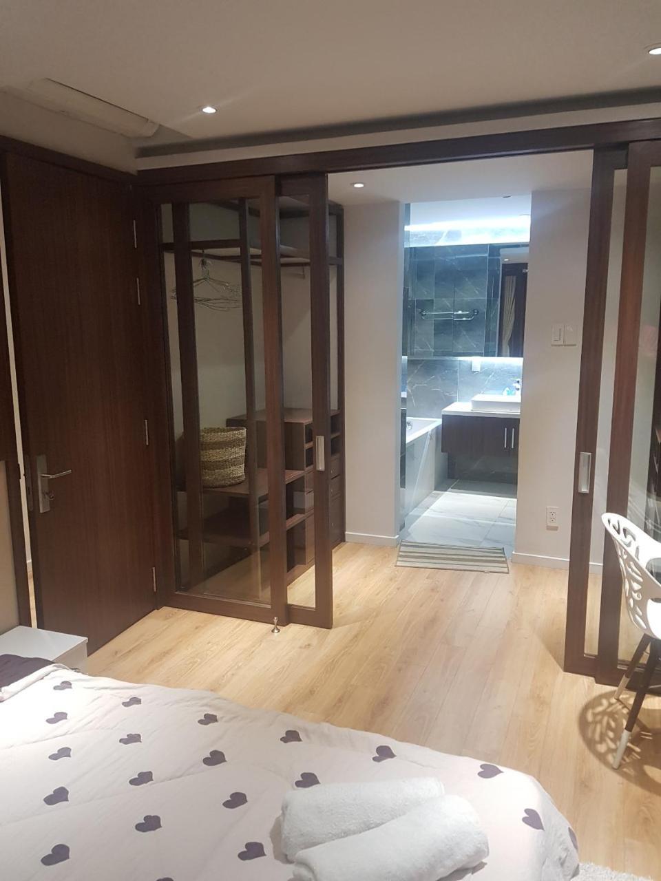 Macy Studio Apartment Хошимін Екстер'єр фото